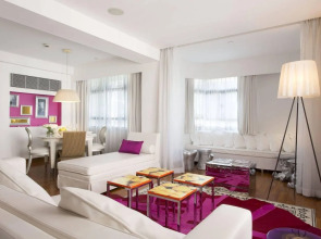 J Plus Boutique Hotel