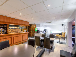 Comfort Hotel Evreux