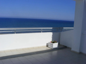 Sun Hall Beach Hotel Apts.