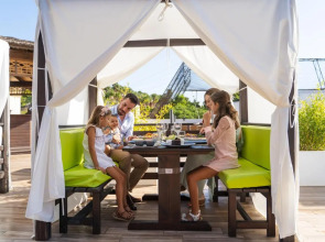 Magic Natura Animal, Waterpark & Polynesian Resort