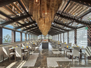 De Bonart Naples, Curio Collection by Hilton