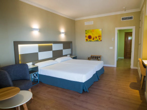 Hotel Monarque Torreblanca