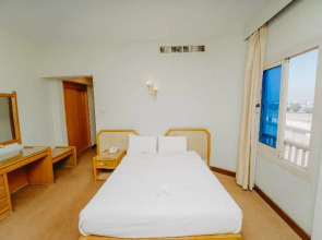 Queens Valley Hotel, Restaurants, Bars and Spa Luxor