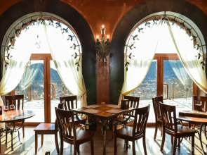 Отель Khoreayi Dzor