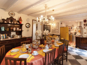 3749 Ponte Chiodo Guest House