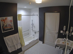 Le Bon Hotel Hollywood