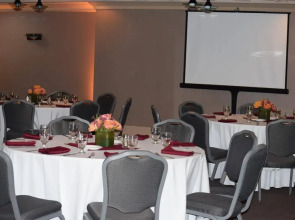 Inn of Chicago Magnificent Mile