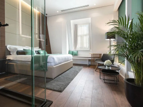 Dominic Smart & Luxury Suites Parliament