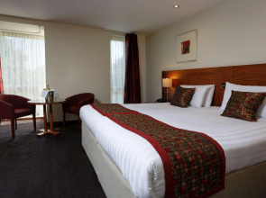Best Western Kings Manor Hotel