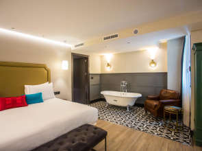 Hotel Indigo Madrid - Gran Via by IHG