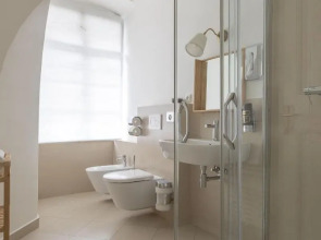 Three Golden Crowns Apartments