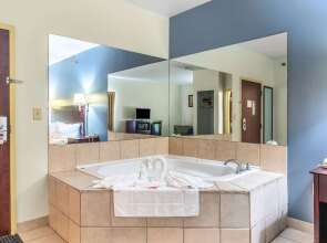 Econo Lodge Inn & Suites Pritchard Road North Little Rock