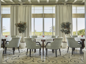 Отель Grand-Hôtel du Cap-Ferrat, A Four Seasons