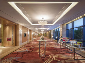 DoubleTree by Hilton Guangzhou Science City-Free Shuttle Bus Service During Canton Fair Period