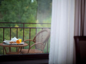 Отель Best Western Plus Paradise Hotel Дилижан