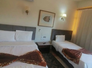 Rezeiky Hotel And Camp Luxor