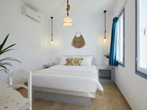 Athiri Santorini Hotel