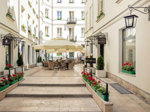 Residence St. Andrew's Palace