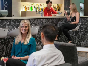 ibis Melbourne Hotel and Apartments