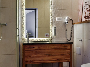 Boutique Hotel's Kwiska / Legnicka