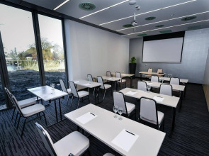 Best Western Plus Lakeside Hotel