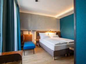 Unsölds Factory Hotel