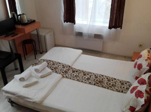 Scottys Boutique Hotel