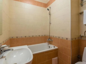 V Dvukh Shagakh na Festivalnom