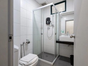 Golden View Serviced Apartment