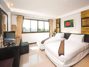 Crystal Inn Phuket