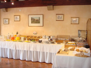 Отель Spring House