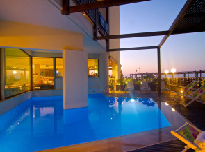 Steris Elegant Beach Hotel