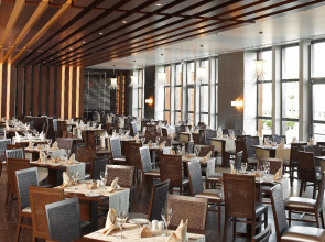 Real Marina Hotel & Spa