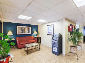 Motel 6 Milwaukee, WI - Glendale