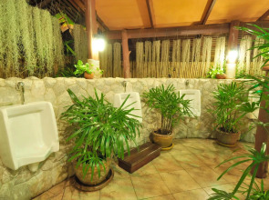 Birds and Bees Resort