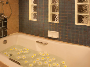 Woraburi Phuket Resort & Spa