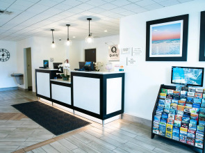 Quality Inn Palm Beach International Airport