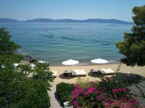Hydra Beach Resort