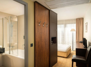 Elaya Hotel Hamburg Finkenwerder