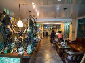 Отель Samsensam Place