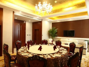 Longyue International Hotel