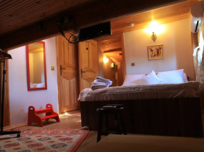 Tom Square Boutique Hotel