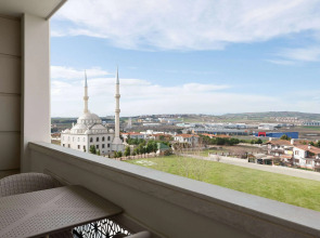 Ramada Plaza By Wyndham Silivri