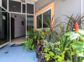 Baan Yuyen Karon Guesthouse