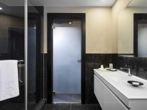 PLAY Seaport Suite Hotel TLV