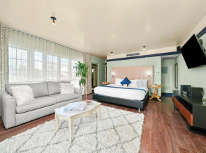 Riviera Hotel South Beach