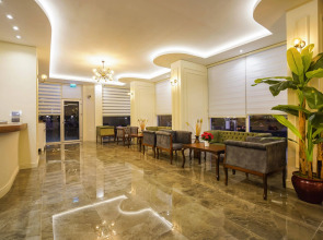 Aurasia SeaSide Hotel