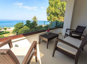 Apartments Kuce Lekovica snack bar- Bistro & Beach