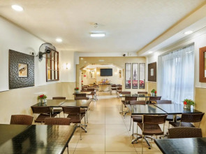 Huttons Hotel, Victoria London