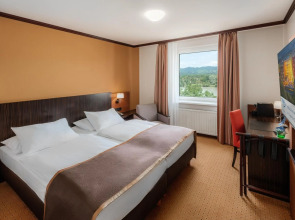 Trans World Hotel Donauwelle